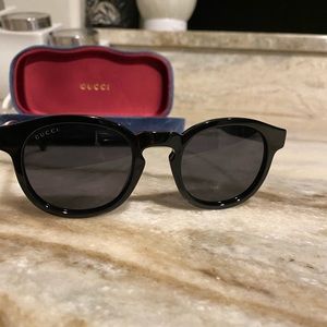 Black Gucci sunglasses